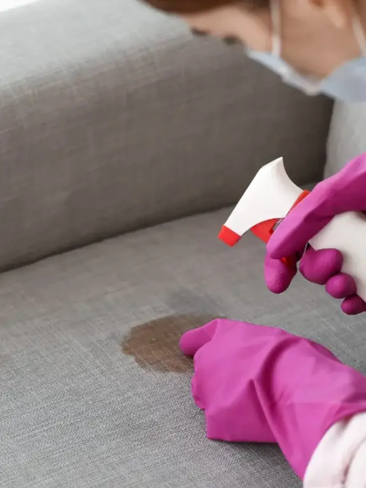 Applying the cleaning solution: deep action without compromise